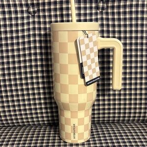 Hydrapeak Checkered Tumbler with Handle - Cream and Tan